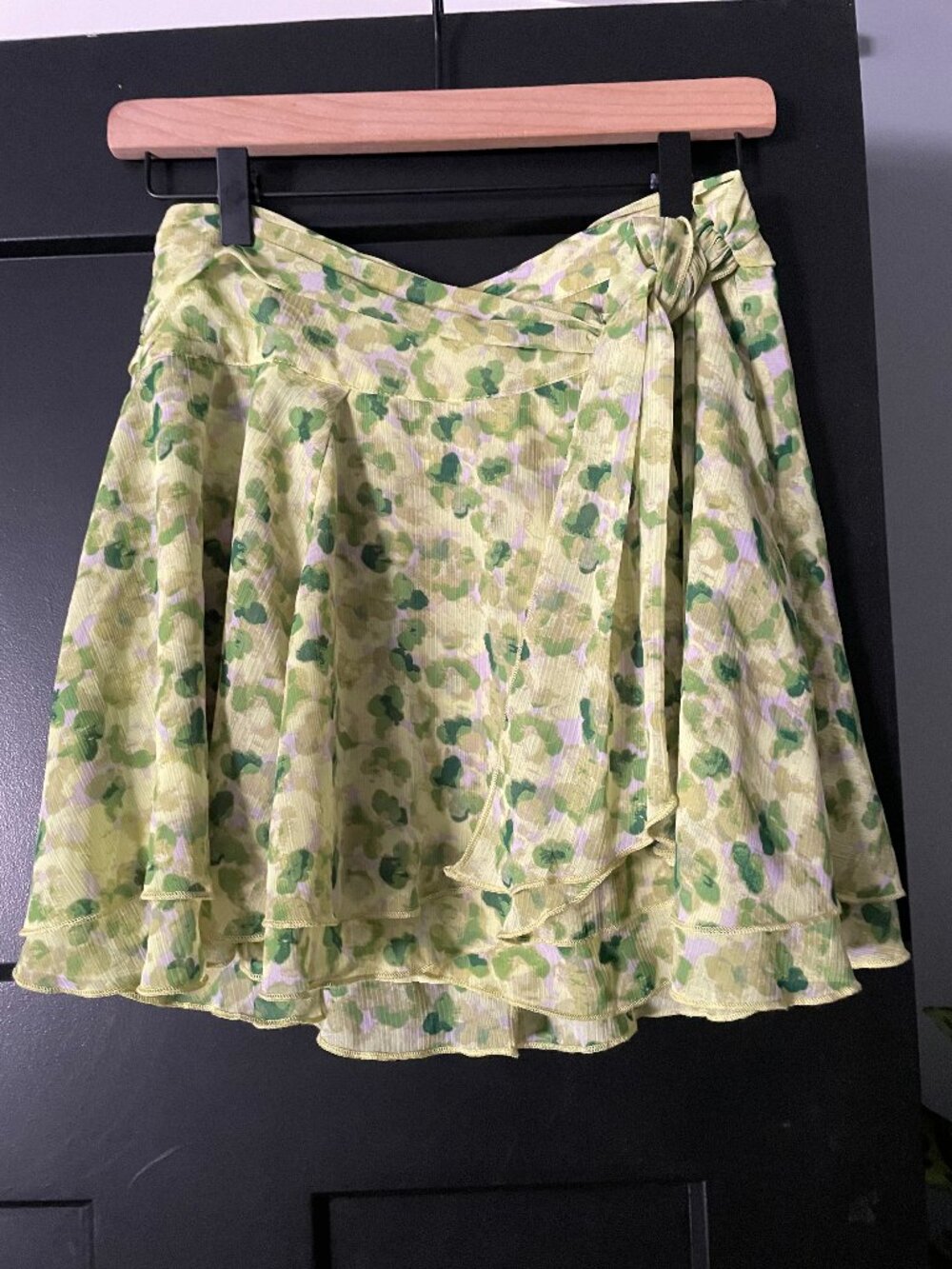 NWOT Aerie Chiffon Wrap Skirt, Sharp Green, size small